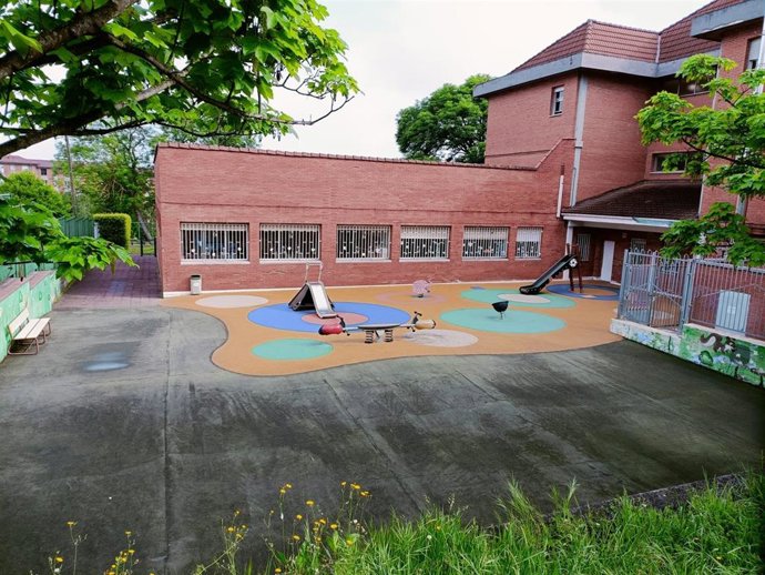 Archivo - Colegio público Nicanor Piñole (Gijón).