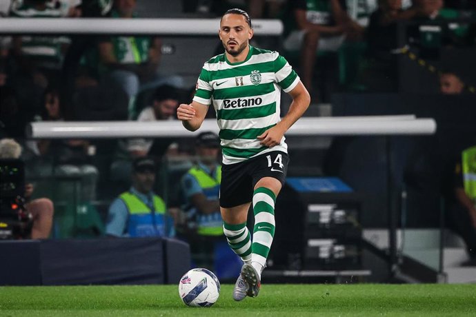 Archivo - El futbolista georgiano Giorgi Kochorashvili, durante su etapa como jugador del Sporting CP.