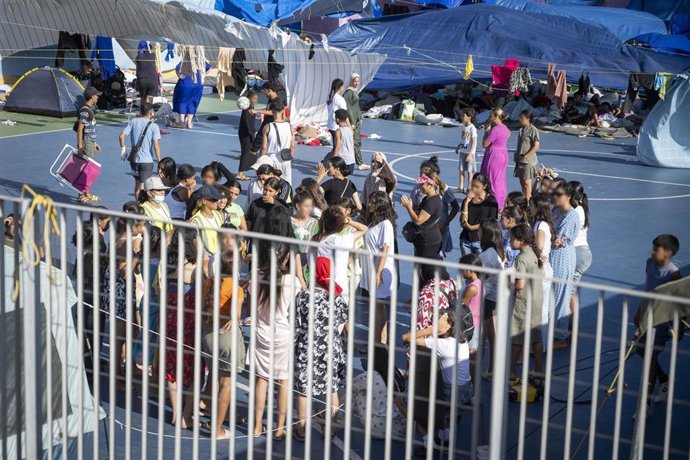 Varias jóvenes en un polideportivo de El Príncipe, a 20 de agosto de 2026, en Ceuta (España). 