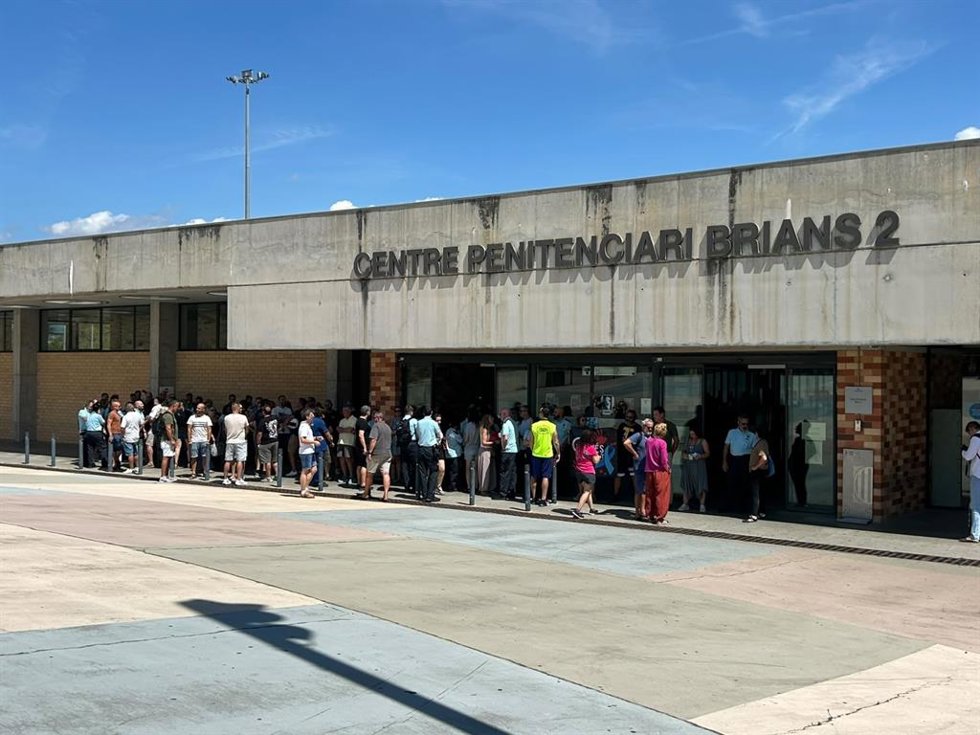 Concentración de funcionarios de prisiones en Brians 2