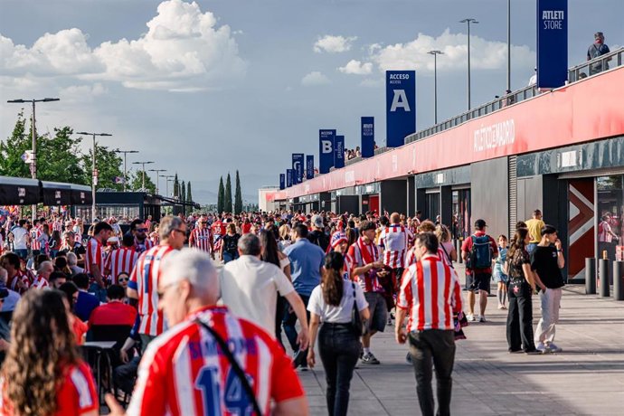 Archivo - Ambiente previo a la final de la Copa del Rey entre Real Sociedad y Atlético de Madrid, a 18 de abril de 2026, en Madrid (España). 