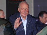 Foto: Primicia. El Rey Juan Carlos, devastado, despide a su íntimo amigo Josep Cusí en Barcelona