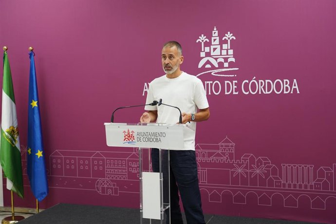 Archivo - El concejal del PSOE en el Ayuntamiento de Córdoba Ángel Ortiz.