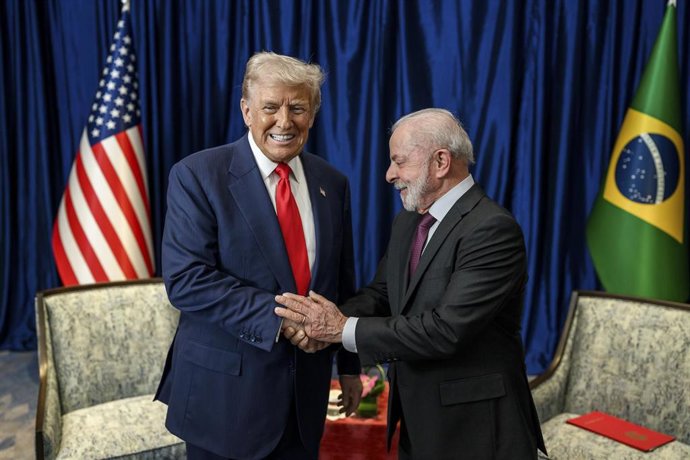Archivo - Lula y Trump, durante una cumbre de la ASEAN en Malasia (imagen de archivo) 