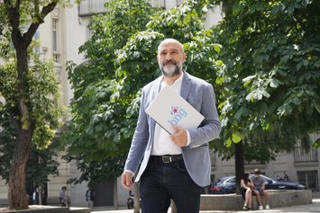 Archivo - El diputado del BNG en el Congreso de los Diputados, Néstor Rego, en Madrid, en una imagen de archivo.