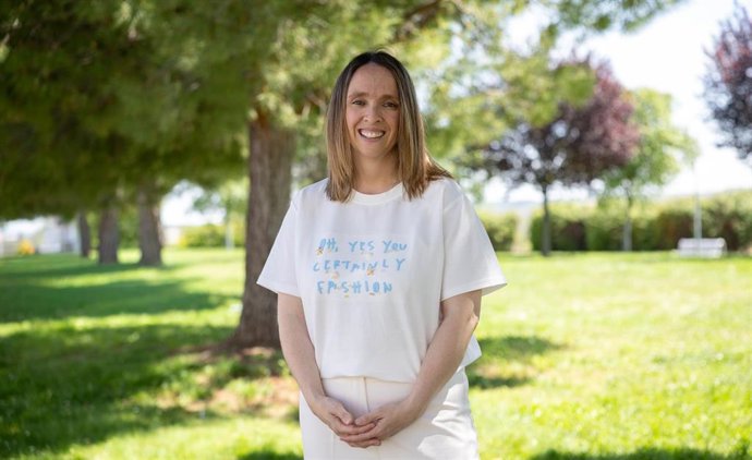 Izaskun Montori Rodrigo, nueva doctora por la UPNA, fotografiada en el campus de Tudela de la UPNA.