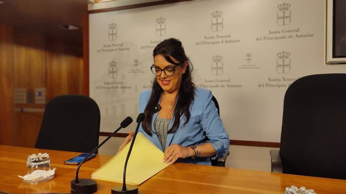 Archivo - La portavoz de Vox en la Junta General, Carolina López.