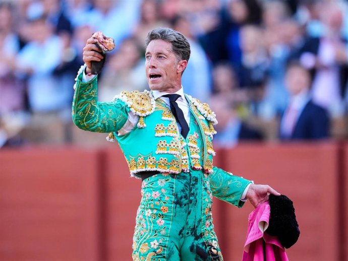 Archivo - Manuel Escribano durante una corrida