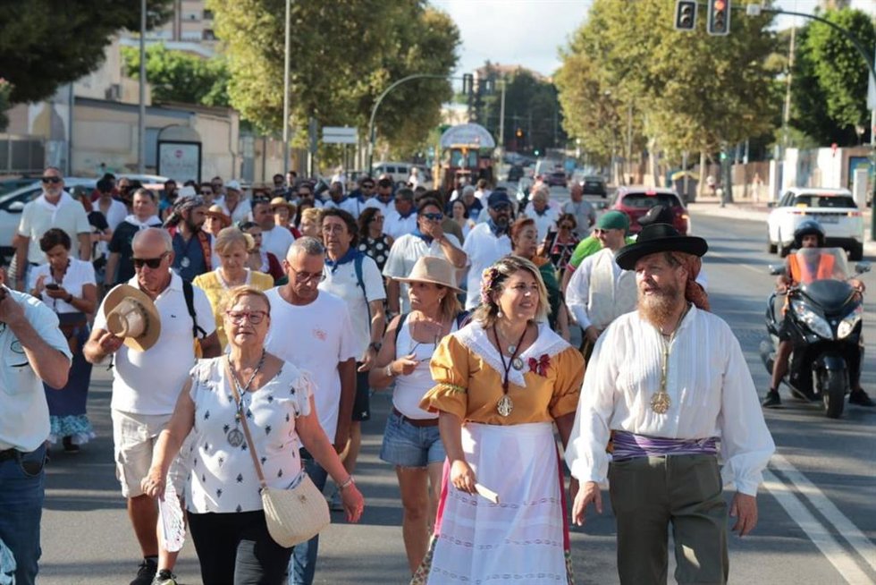 La alcaldesa, nombrada Romera de Honor, en la procesión de San Ginés