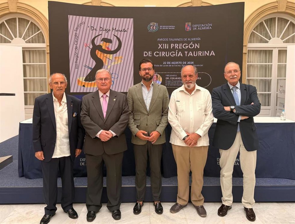 Diputación de Almería acoge el XIII Pregón de la Cirugía Taurina con Eduardo Hevia como protagonista.