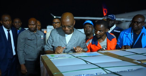 RDC recibe la primera remesa de la vacuna Ervebo para intentar combatir el brote de ébola que asola el país