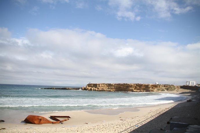 Archivo - February 8, 2025, Monastir, Tunisia, Monastir, Tunisia: The remains of the boats used by migrants to cross the Mediterranean and reach Europe are scattered along the port of Monastir in the governorate of  in Monastir Tunisia, on February 08, 20