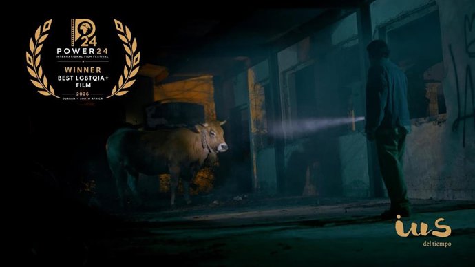 El cortometraje asturiano 'IUS del tiempo' gana el premio a Mejor Película LGBTQIA+ en un festival de Sudáfrica.
