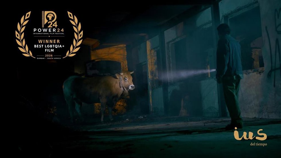 El cortometraje asturiano 'IUS del tiempo' gana el premio a Mejor Película LGBTQIA+ en un festival de Sudáfrica.