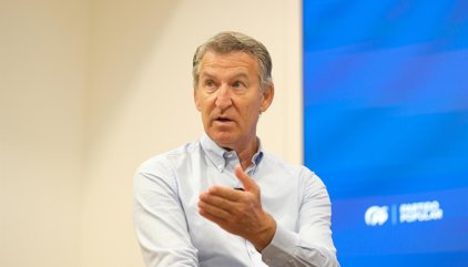 Feijóo dice, tras polémica por el ático, que el Gobierno de Ayuso le comentó en abril que buscaba sede por obras en Sol