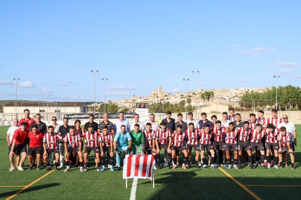 Galmés asiste a la presentación oficial de la plantilla del Athletic Club de Montuïri