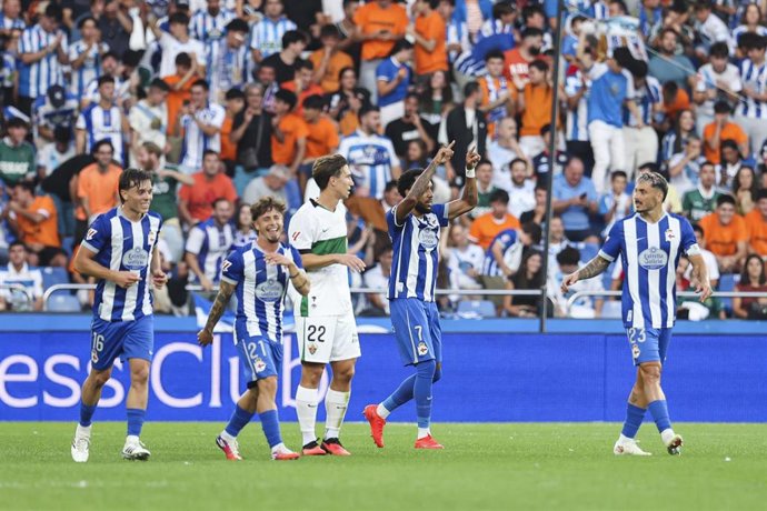 Pierre-Emerick Aubameyang celebra su gol en el Deportivo-Elche