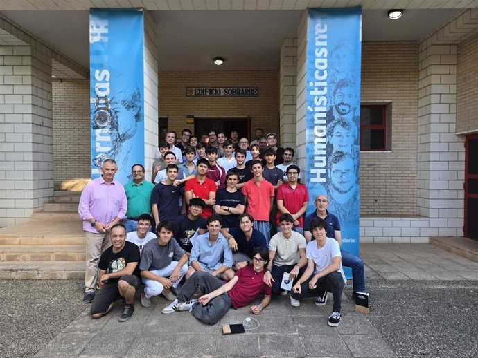 Archivo - Foto de grupo de los participantes en la 33º edición de las Jornadas Humanísticas de El Grado.