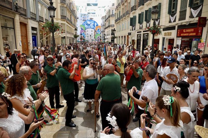Flamencas y verdiales inundan el Centro de Málaga en la recta final de la Feria de Málaga. A 20 de agosto de 2026 en Málaga (Andalucía, España).