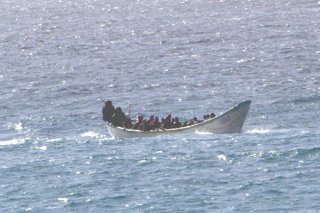 Archivo - December 26, 2020, Tenerife, Spain: A canoe with 61 sub-Saharan migrants on board was intercepted on Saturday while sailing towards the island of Tenerife, according to sources from the Maritime Rescue...The cayuco, located by the Salvamar Alphe
