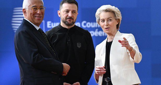 La UE aprueba el pago de 6.100 millones a Ucrania para misiles y sistemas de defensa aérea
