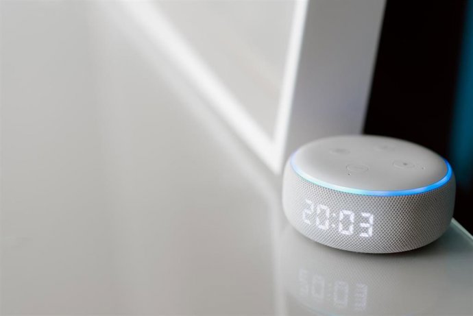 Archivo - Dispositivo Amazon Echo Dot de 3ª generación