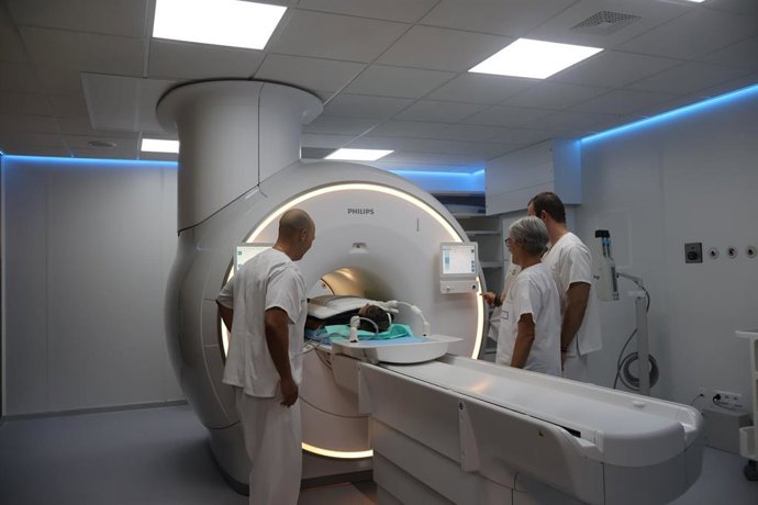 Equipos de resonancias magnéticas en hospitales de Alcázar y Talavera