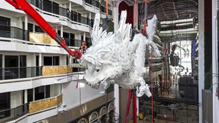 MSC Cruceros Corona Su Nuevo Buque MSC World Asia Con Una Escultura De Dragón De 12 Metros