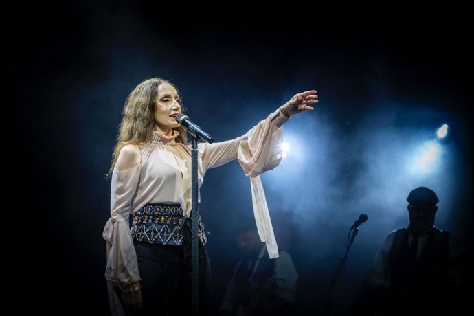 La cantante Luz Casal pone el broche de oro a la 56 edición del Festival Internacional de Teatro, Música y Danza de San Javier