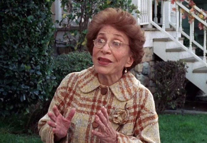 Muere Bunny Levine, actriz de Las chicas Gilmore, Shameless o El Jurado, a los 97 años