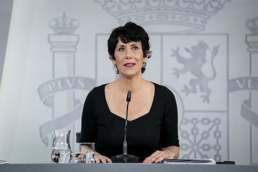 Archivo - La ministra de Inclusión, Seguridad Social y Migraciones y portavoz del Gobierno, Elma Saiz, durante la rueda de prensa tras el Consejo de Ministros, a 14 de julio de 2026, en Madrid (España). El Consejo de Ministros ha aprobado hoy en segunda v