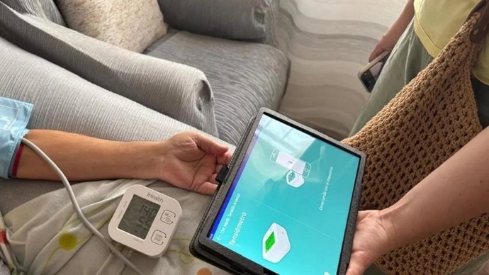 Andalucía "consolida" su modelo de telecuidados a pacientes crónicos con casi 20.000 asistencias.