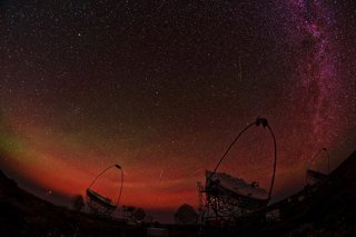 Científicos baten el récord de distancia de observación a una fuente de energía muy alta: 8.000 millones de años luz.