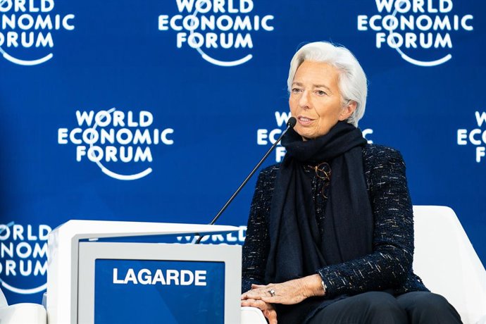 Archivo - HANDOUT - 24 January 2020, Switzerland, Davos: Christine Lagarde, President of the European Central Bank, speaks during the Global Economic Outlook session at the 50th World Economic Forum annual meeting. Photo: Sikarin Fon Thanachaiary/World Ec