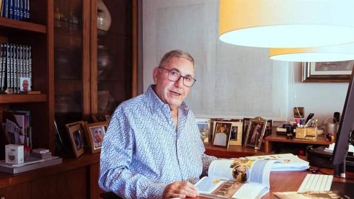 Lorenzo Roca Moreno; 'Conocer cómo los animales se comunican me ha hecho observarlos de otra manera'