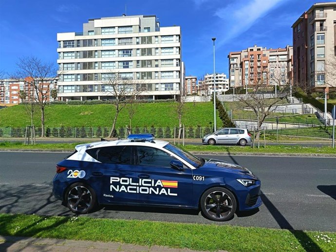 Archivo - Vehículo de la Policía Nacional en Santander
