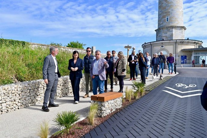 Archivo - Imagen de archivo de la inauguración del acceso al Faro de Cabo Mayor