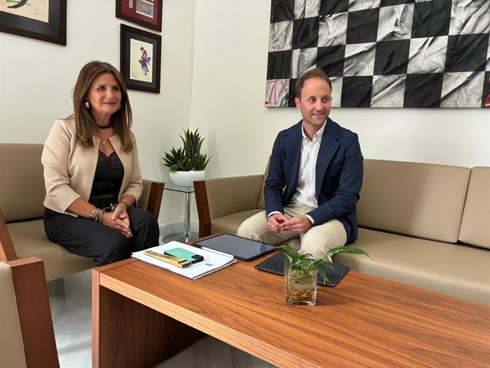 Auxi del Olmo y Erik Domínguez.