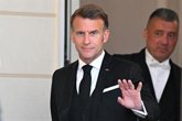 Foto: Macron promulga una ley que prohíbe los teléfonos móviles en las aulas de los institutos