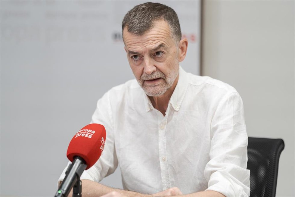 El coordinador federal de IU, Antonio Maíllo, durante una entrevista para Europa Press, a 6 de agosto de 2026, en Madrid (España). 