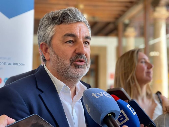 Archivo - El consejero de Movilidad, Alejandro Calvo, en una imagen de archivo