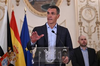 El president del Govern, Pedro Sánchez, compareix davant dels mitjans en l'Assemblea de Ceuta, a 31 de juliol de 2026, a Ceuta (Espanya)