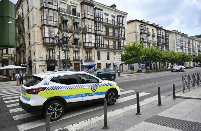Archivo - Imagen de recurso de la Policía Local de Santander.- Archivo