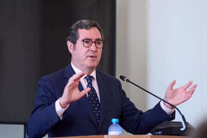 Archivo - El presidente de la CEOE, Antonio Garamendi