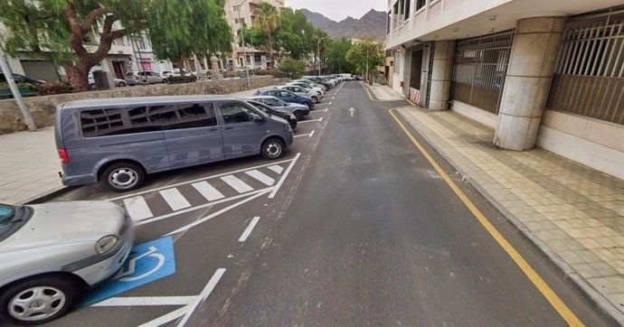 Santa Cruz de Tenerife pone en marcha la mejora del firme en la calle República de Honduras