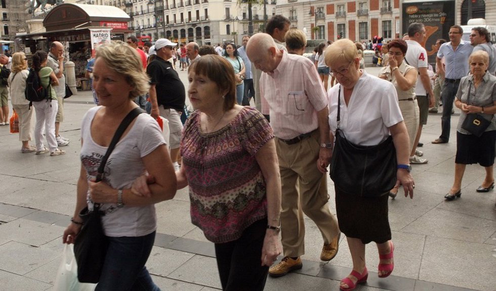 Archivo - La pensión media de jubilación se situó en los 1.487 euros en Castilla-La Mancha.
