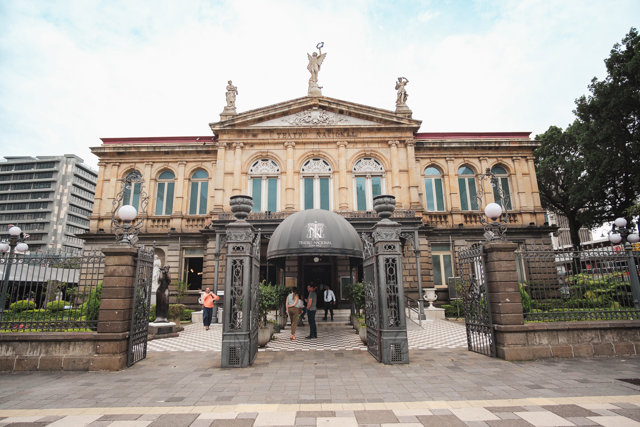 San José.- Teatro Nacional