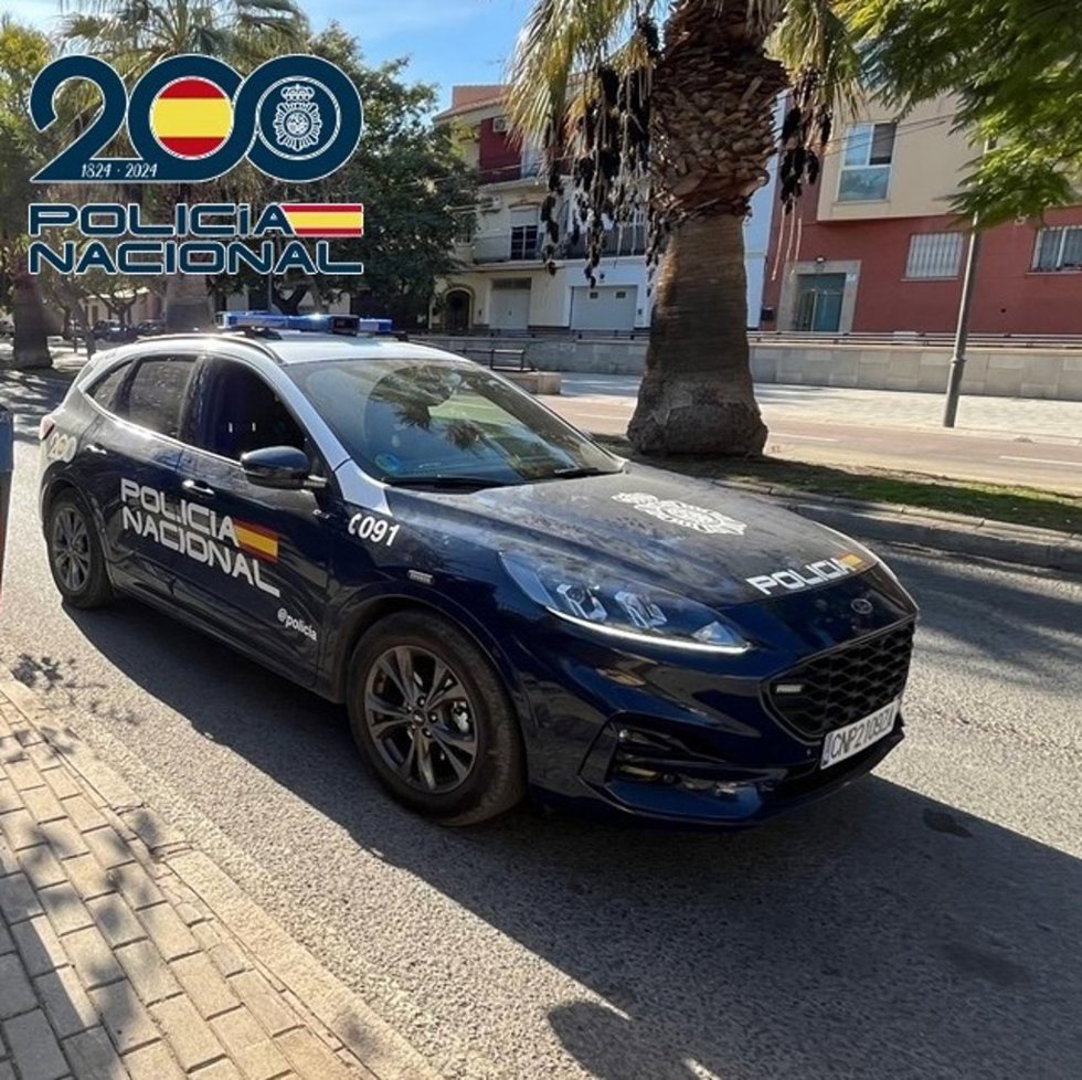 Vehículo de la Policía Nacional de Granada.