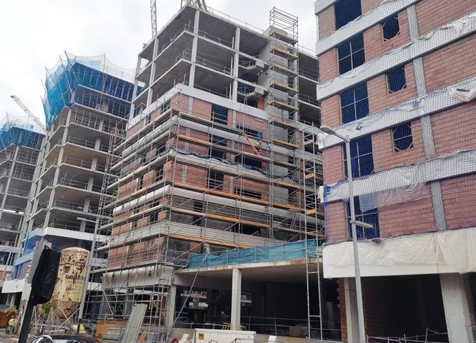 Obras de construcción de viviendas en Bilbao