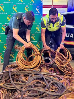 Detenidas tres personas en Medinaceli (Soria) por la sustracción de 900 kilos de cable de cobre.